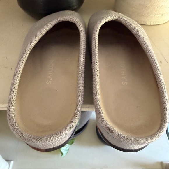 Rothy’s The Casual Clog in Dove (9) - Picture 8 of 14